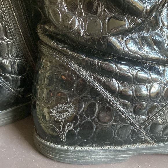 SOLD Kalso by Earth Elite Black Patent Leather Knee High Waterproof Boots! - Picture 3 of 12